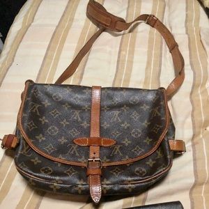 Louis Vuitton Saumur bag and wallet